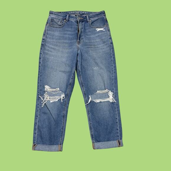 American Eagle Lightwash Ripped Mom Jeans 6 Short - Picture 3 of 5